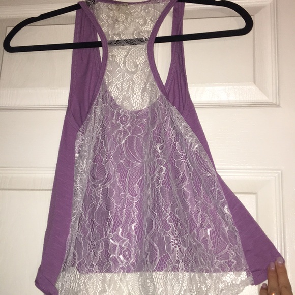 Lace back crop top - Picture 2 of 2